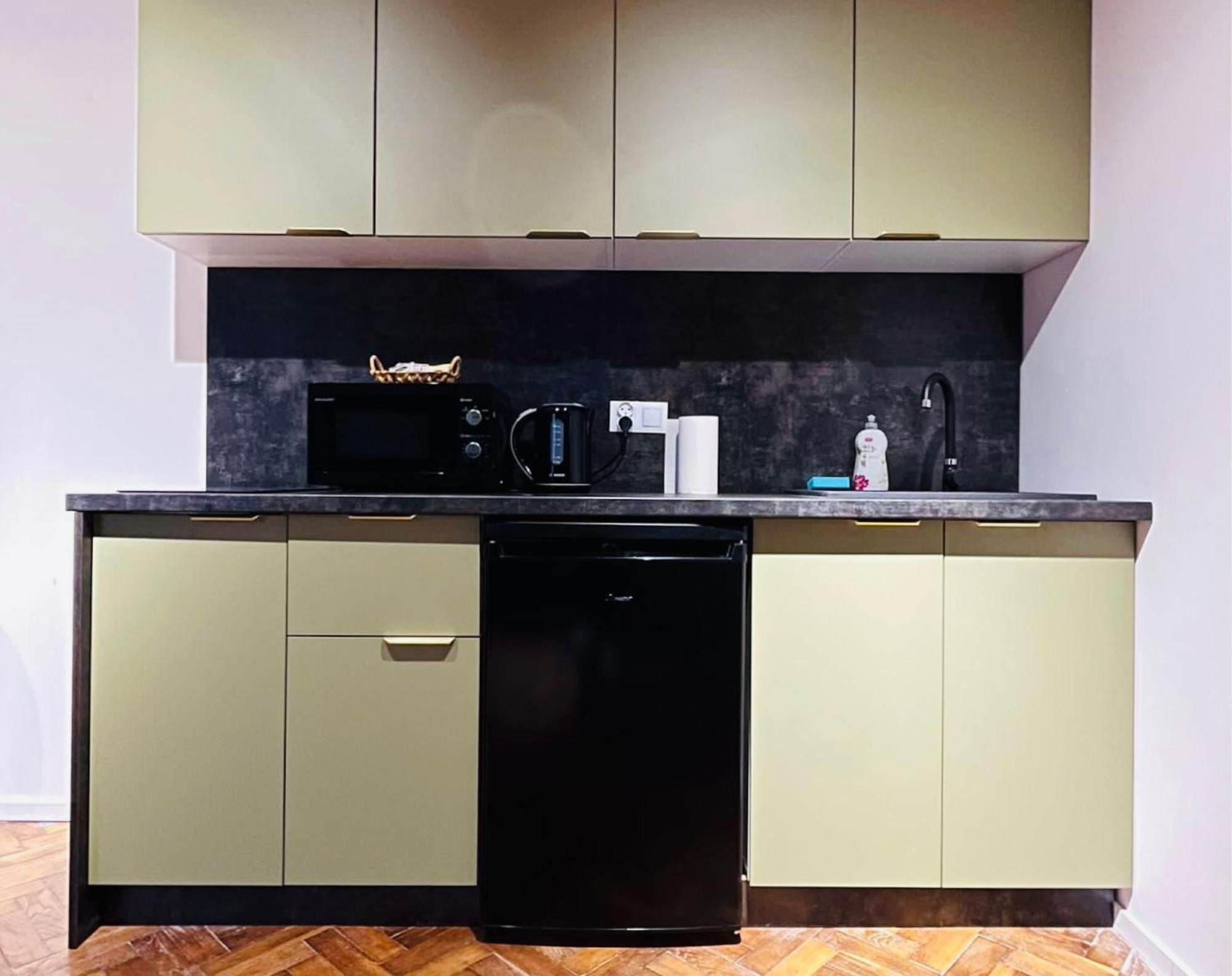 לודז' Apartamenty Piotrkowska 28 By Good Time מראה חיצוני תמונה